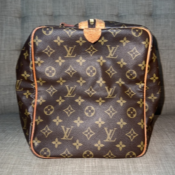 Authentic 💎 Louis Vuitton Travel Keepall 35 - Picture 6 of 17